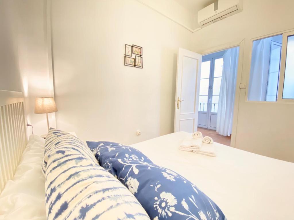 Superb Apartment In Downtown Of Sevilla ,Parking Optional, Top !! Kültér fotó