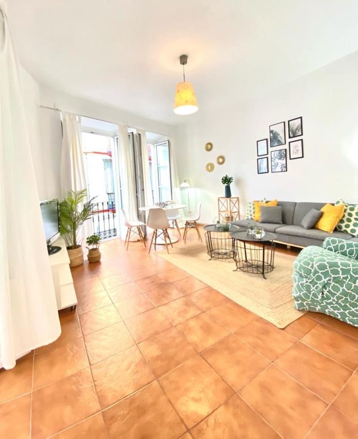 Superb Apartment In Downtown Of Sevilla ,Parking Optional, Top !! Kültér fotó